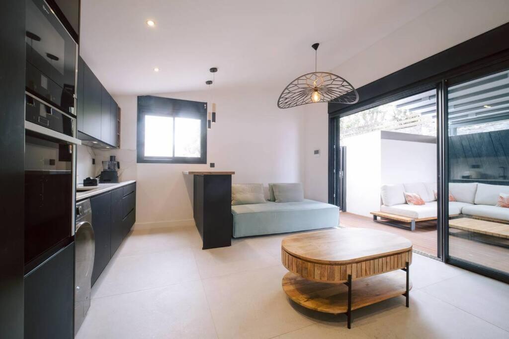 Summer Cosy - Villa Classee 4 Etoiles - 2 Suites Avec Piscine Chauffee Et Jacuzzi Integre Idealement Situee Chemin Summer Saint-Gilles-les Bains Ngoại thất bức ảnh