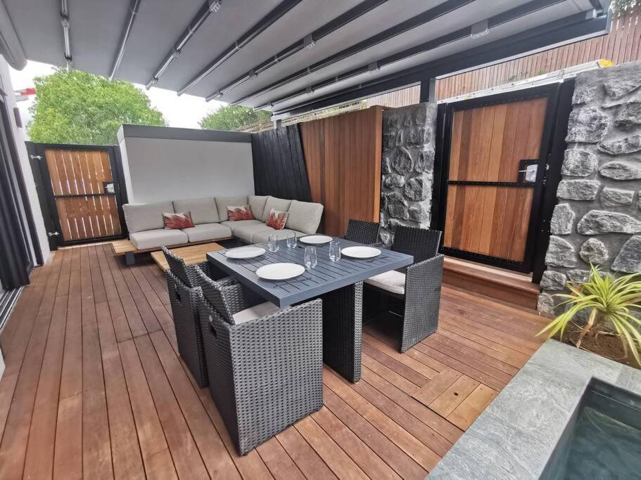 Summer Cosy - Villa Classee 4 Etoiles - 2 Suites Avec Piscine Chauffee Et Jacuzzi Integre Idealement Situee Chemin Summer Saint-Gilles-les Bains Ngoại thất bức ảnh