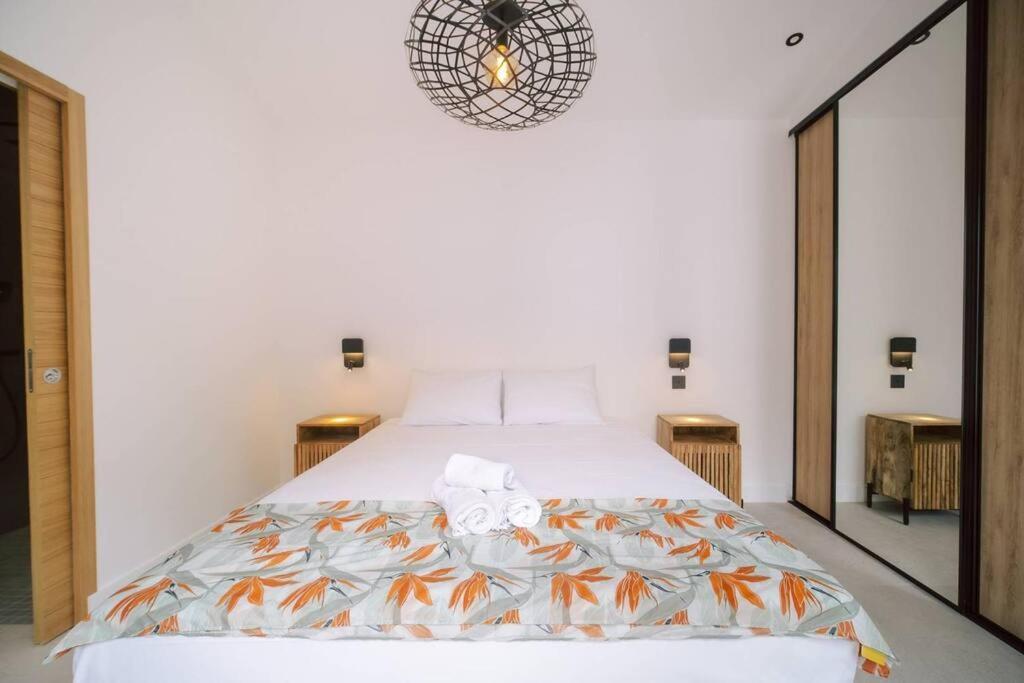 Summer Cosy - Villa Classee 4 Etoiles - 2 Suites Avec Piscine Chauffee Et Jacuzzi Integre Idealement Situee Chemin Summer Saint-Gilles-les Bains Ngoại thất bức ảnh